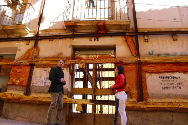 El alcalde anuncia la construcción de 11 viviendas y 11 aparcamientos en un solar del casco antiguo de Lorca - 3, Foto 3