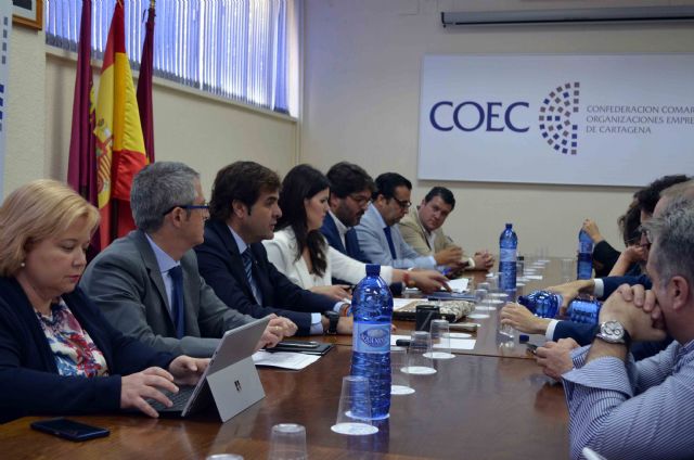 La consejera de Turismo y Cultura asiste a la comisión de trabajo de turismo de COEC - 1, Foto 1