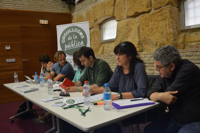 Unidos Podemos trae a Murcia la ruta ´Orgullosas de la pública. El Pacto de Educación sale a la calle´ - 1, Foto 1