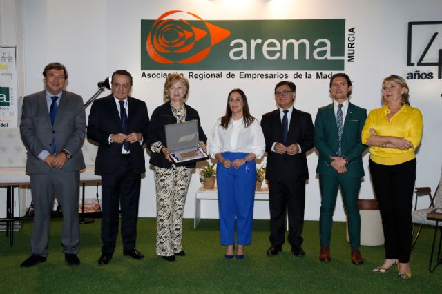 El CODID-RM recibe en Yecla el Premio Anual de la Asociación Regional de Empresarios de la Madera de Murcia (AREMA) - 3, Foto 3