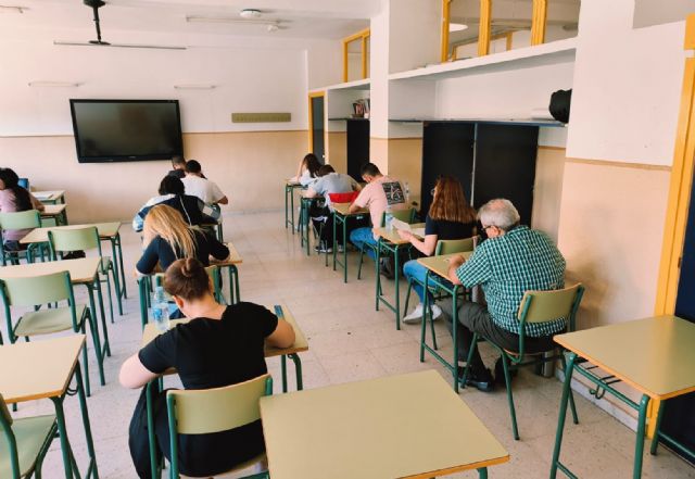 826 mayores de 18 años concurren hoy a las pruebas para obtener el título de Graduado en Educación Secundaria Obligatoria - 2, Foto 2