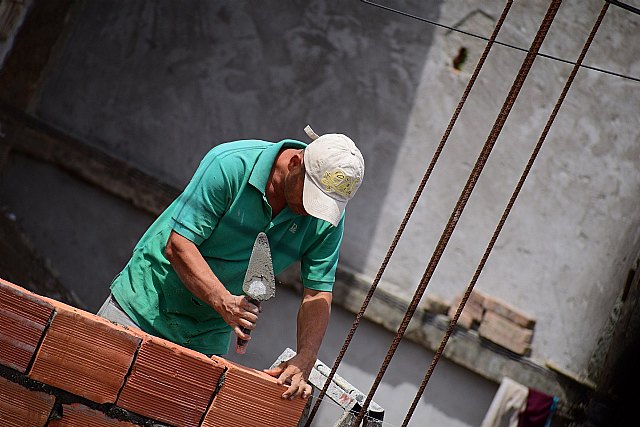 La construcción genera en la Región de Murcia 2.903 contratos, que crecen por debajo de la media nacional - 1, Foto 1