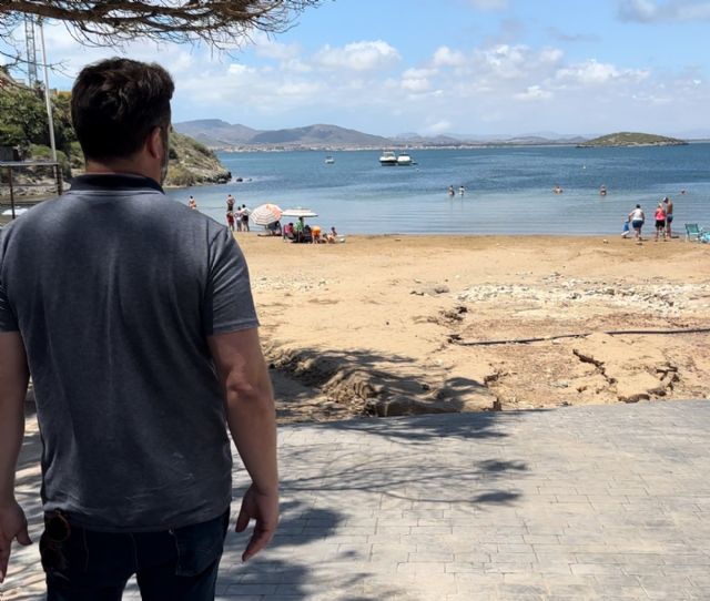 MC denuncia las deficiencias en los servicios de las playas de La Manga - 4, Foto 4