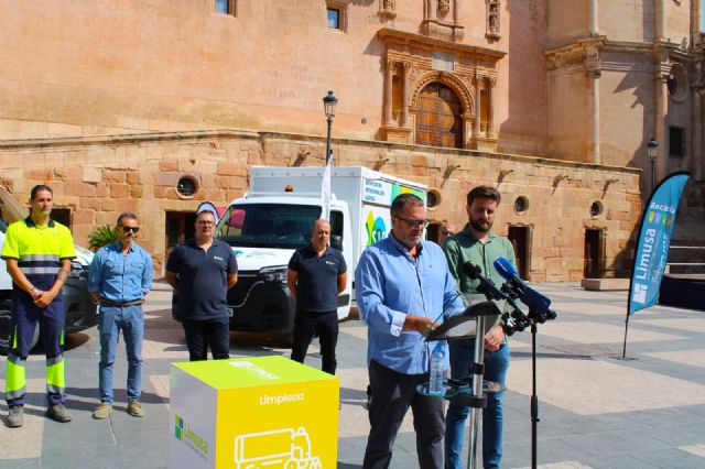 El Ayuntamiento incorpora tres nuevas furgonetas a la limpieza viaria, retirada de voluminosos y cartón de los comercios - 2, Foto 2