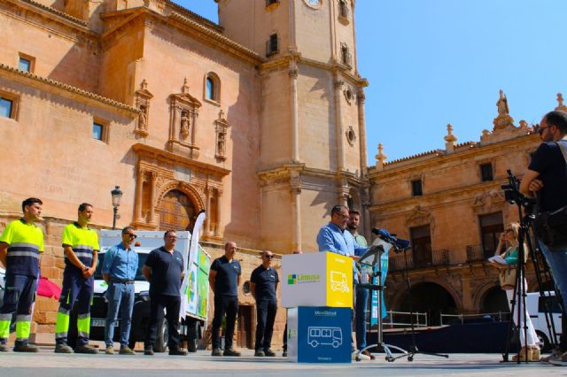 El Ayuntamiento incorpora tres nuevas furgonetas a la limpieza viaria, retirada de voluminosos y cartón de los comercios - 3, Foto 3