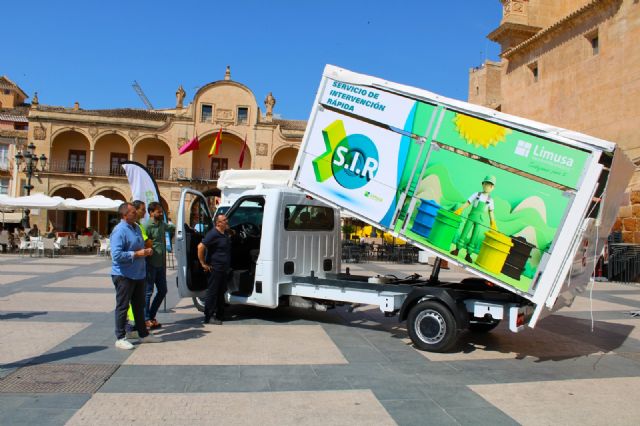 El Ayuntamiento incorpora tres nuevas furgonetas a la limpieza viaria, retirada de voluminosos y cartón de los comercios - 5, Foto 5