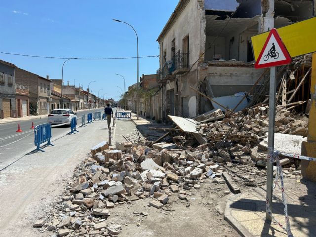 El PSOE exige a Ballesta que ordene la retirada de los escombros de la carretera de Alcantarilla de la casa que se derrumbó en el episodio de lluvias del pasado 12 de junio - 1, Foto 1