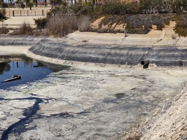 Denuncian que están llenando el lago de Condado de Alhama con agua potable - 1, Foto 1