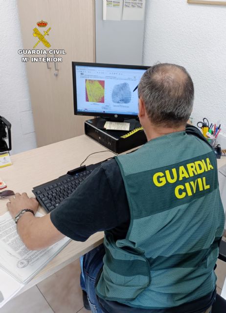 La Guardia Civil detiene a tres peligrosos delincuentes por un robo con violencia perpetrado en 2019 en un domicilio de La Unión - 2, Foto 2