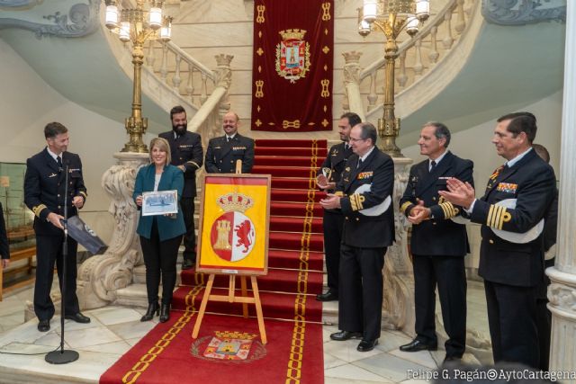 El Ayuntamiento donará la Bandera de Combate del submarino S-81 Isaac Peral, que la recibirá en noviembre - 1, Foto 1