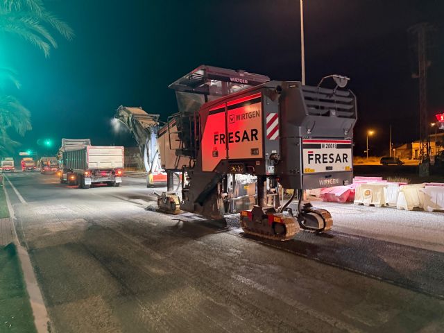Comienza el asfaltado definitivo de Ronda Sur y avenida de Los Dolores, que permitirá completar la renovación del firme y recuperar el tercer carril Comienza el asfaltado definitivo de Ronda Sur y avenida de Los Dolores, que permitirá completar la renovación del firme y recuperar el tercer carril