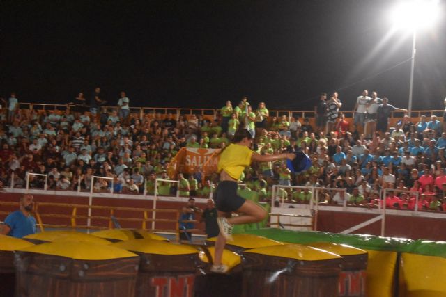Unas 3.000 personas llenan la plaza de toros para disfrutar de una noche de emoción y diversión con el Gran Prix Unas 3.000 personas llenan la plaza de toros para disfrutar de una noche de emoción y diversión con el Gran Prix