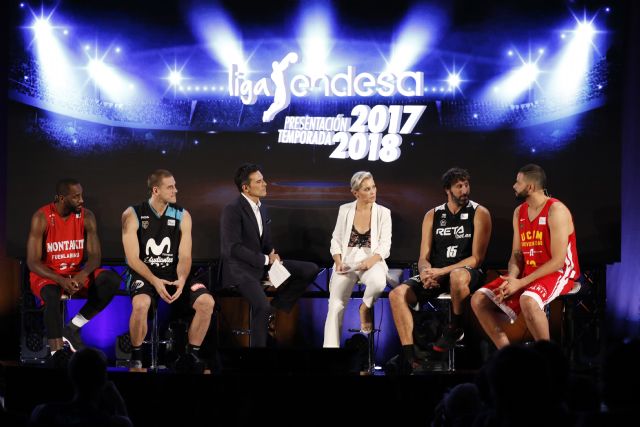 Vitor Faverani representa al UCAM Murcia CB en la gala de presentación de la Liga Endesa - 2, Foto 2