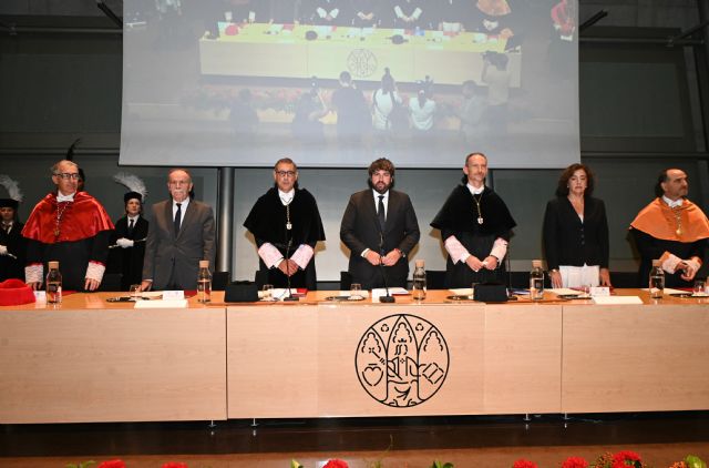 López Miras: La Región contará con una nueva Ley de Ciencia, Tecnología e Innovación para crecer en competitividad - 1, Foto 1