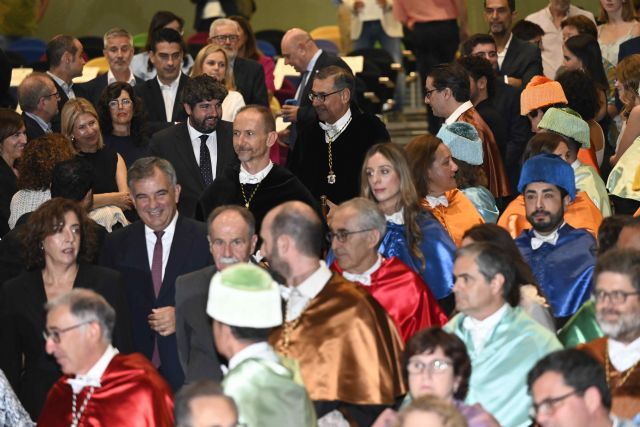 La Universidad de Murcia inaugura el curso de su 110 aniversario con el objetivo de renovar sus estatutos - 2, Foto 2