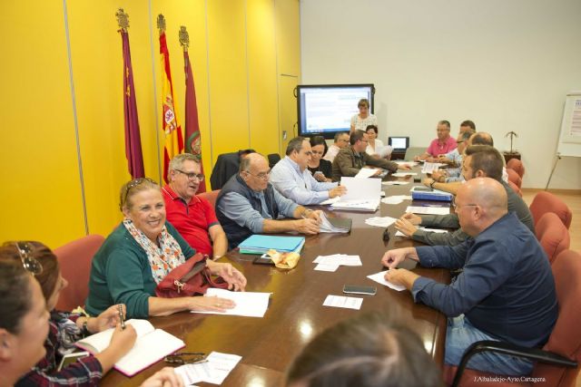 El Gobierno municipal trabaja con los representantes de las Juntas Vecinales las prioridades de actuación para 2017 - 2, Foto 2