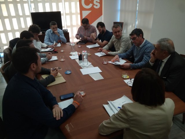 Ciudadanos pide que se reconozca como profesión de riesgo la labor de los 2.500 agentes de Policía Local de la Región - 2, Foto 2