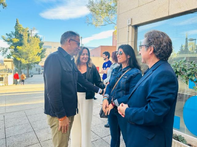 El alcalde felicita a los niños participantes en el Torneo de Fútbol Solidario de las Pedanías Altas - 1, Foto 1