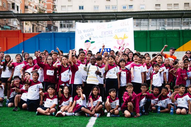 Más de 20.000 niños de Murcia corren contra la leucemia infantil en el décimo aniversario de La Vuelta al Cole Unoentrecienmil - 1, Foto 1