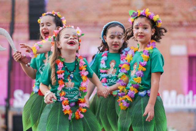 El comercio pinatarense muestra sus tendencias en la pasarela `San Pedro está de moda' El comercio pinatarense muestra sus tendencias en la pasarela `San Pedro está de moda'