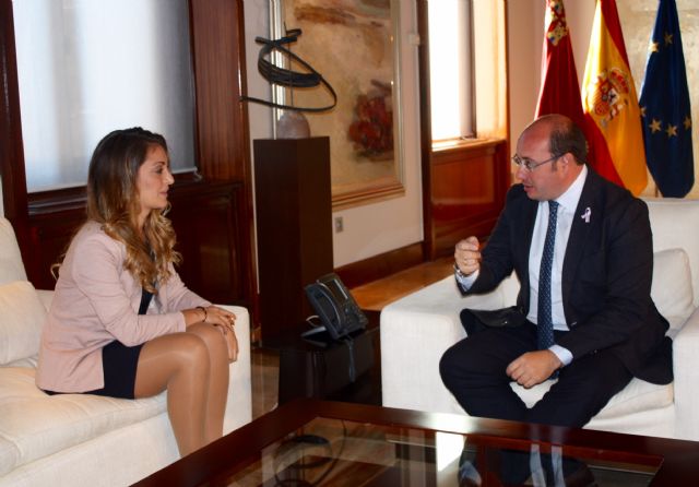 Pedro Antonio Sánchez recibe en el Palacio de San Esteban a la doctora murciana Ana Montalbán-Arques - 1, Foto 1