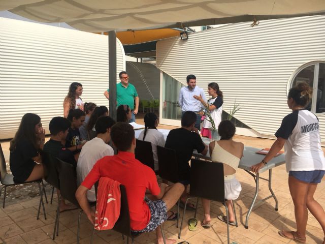 Los trabajadores del sector turístico recibirán formación ambiental para poder difundir los valores naturales del Mar Menor - 1, Foto 1