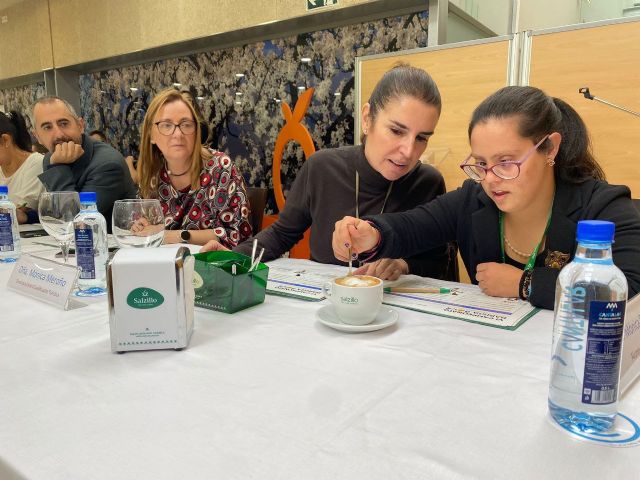 Diez usuarios de Assido demuestran su maestría en el VI concurso de Barista Down del CCT - 1, Foto 1