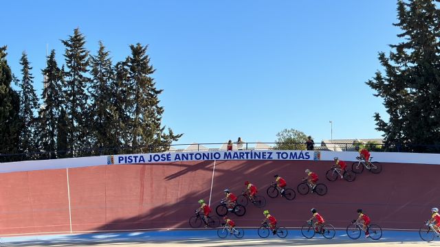 El Velódromo Municipal de Torre Pacheco se viste de gala para dar un emotivo homenaje a José Antonio Martínez Tomás - 5, Foto 5