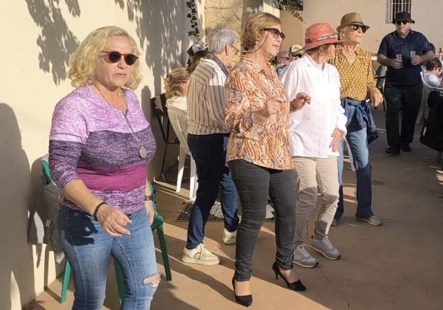 Más de doscientas cincuenta personas asisten a la I Fiesta del Otoño del Rincón de Sumiedo - 2, Foto 2