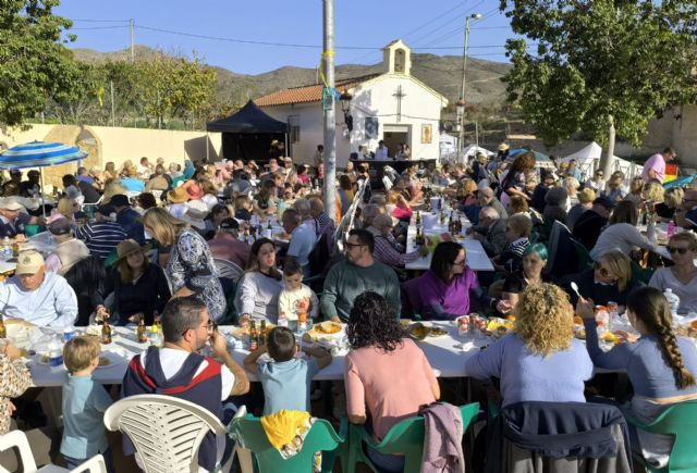 Más de doscientas cincuenta personas asisten a la I Fiesta del Otoño del Rincón de Sumiedo - 5, Foto 5