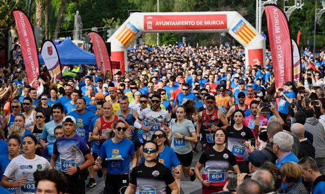 Más de 3.250 personas participan en la carrera solidaria 'Muévete X Valencia' organizada en Murcia - 2, Foto 2