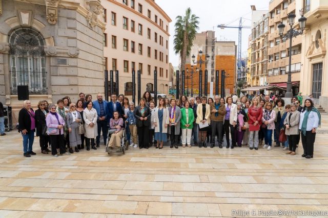 La alcaldesa reafirma el apoyo a las mujeres que sufren violencia de género y advierte de los riesgos de nuevas formas de violencia - 1, Foto 1