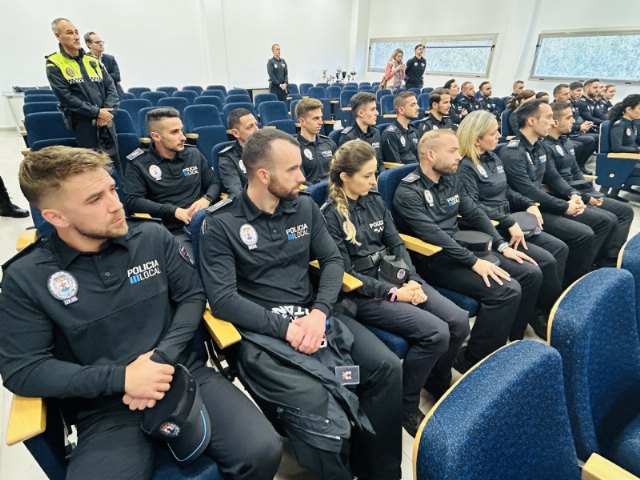 Los doce nuevos agentes de la Policía Local de Totana comienzan su formación teórico práctica en el Centro Integral de Emergencias y Seguridad de Lorca - 1, Foto 1