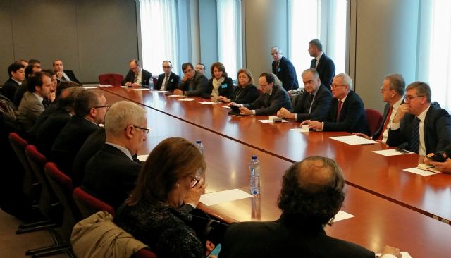 La consejera de Educación se reúne en Bruselas con el vicepresidente del Parlamento Europeo y varias autoridades comunitarias - 1, Foto 1