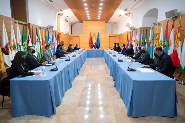 José García traslada a López Miras la preocupación del sector alimentario por la Ley del plástico, obliga a asumir un alto coste a la industria y lastra su competitividad - 1, Foto 1