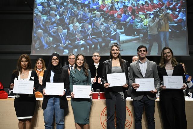 La Universidad de Murcia celebra la excelencia académica en el acto de Santo Tomás de Aquino - 3, Foto 3