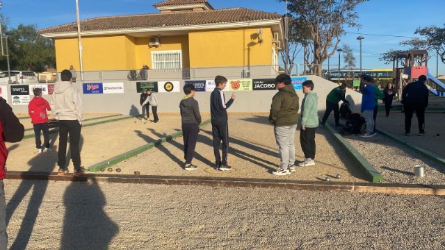 Alumnos de Totana participan este sábado en las Finales Regionales de Tenis de Mesa, Bádminton y Petanca del programa de Deporte Escolar, Foto 2