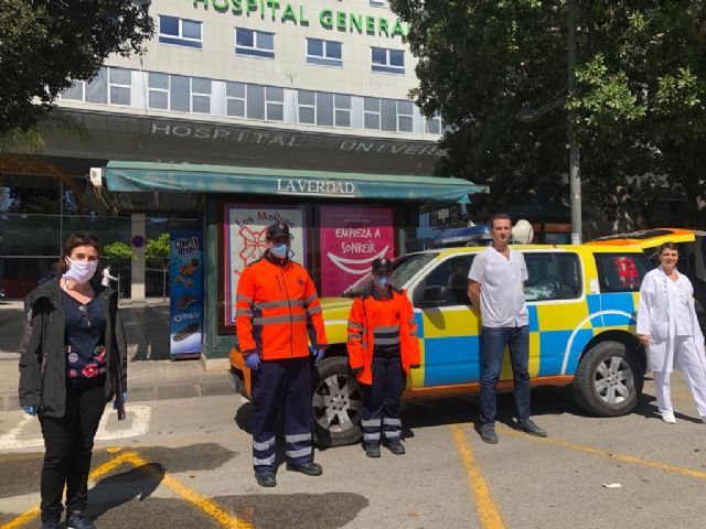 El Ayuntamiento de Alcantarilla dona 3.000 metros de tela más para que voluntarios sigan cosiendo mascarillas y batas - 3, Foto 3