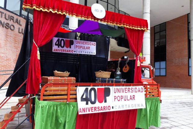 Un camión de la Universidad Popular lleva el teatro ambulante a los barrios y diputaciones de Cartagena - 1, Foto 1