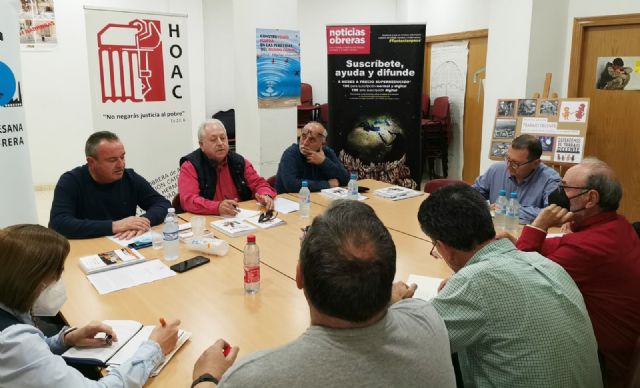 Pastoral del Trabajo y la HOAC de Murcia se reúnen con cinco sindicatos en la víspera del Primero de Mayo - 1, Foto 1