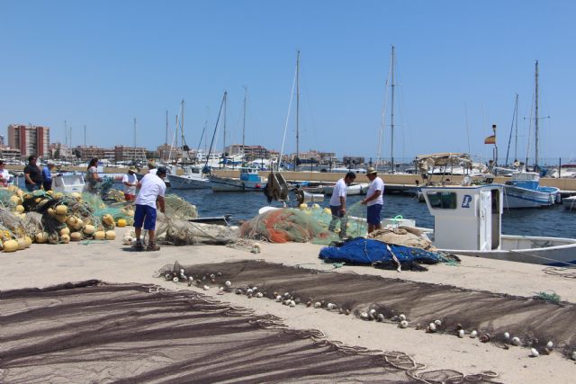 El Ayuntamiento concede una subvención de 10.000 euros a la Cofradía para el fomento de la pesca - 1, Foto 1