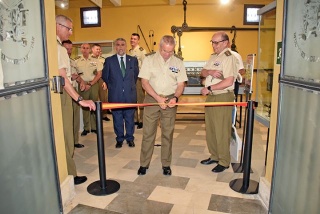 Historia Militar. Sevilla . El 50 aniversario de la Escala Básica de Suboficiales y de la Academia General Básica de Suboficiales del E.T - 3, Foto 3