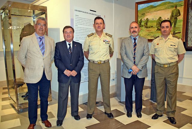 Historia Militar. Sevilla . El 50 aniversario de la Escala Básica de Suboficiales y de la Academia General Básica de Suboficiales del E.T - 5, Foto 5