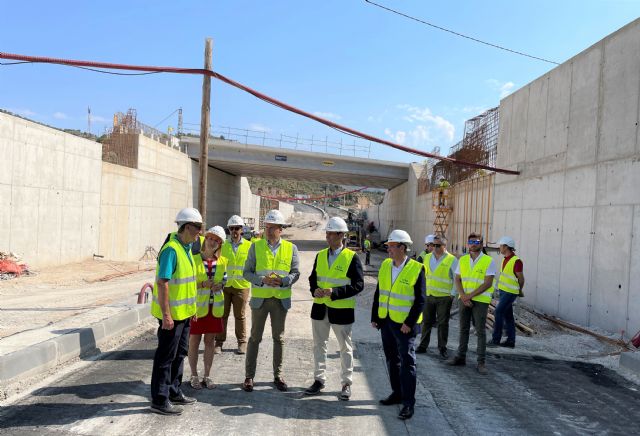 Ultiman las obras del tramo I de Lorca colocando las vigas sobre el paso inferior - 3, Foto 3