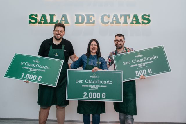 Aurora Escudero, del restaurante Larvi, ganadora del II Concurso de Tiraje de Cerveza de Estrella de Levante - 2, Foto 2