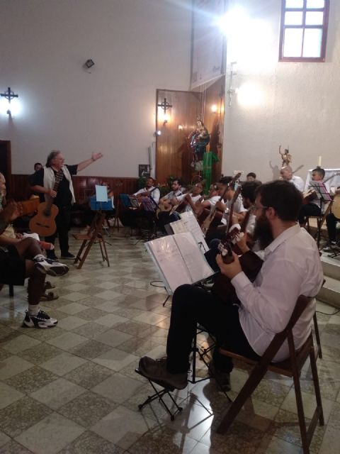 Construir puentes entre el pasado, presente y el futuro desde la guitarra - 1, Foto 1