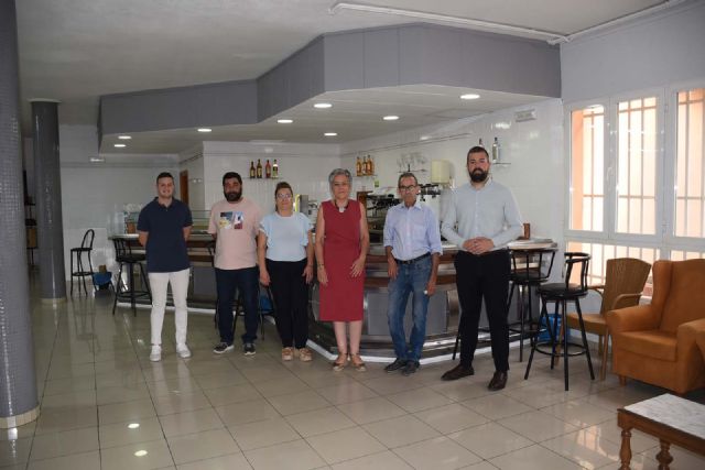 El Bar del Club de la Tercera Edad vuelve a abrir sus puertas con nueva gerencia - 1, Foto 1