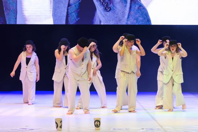 KRONOS emociona al Auditorio Víctor Villegas y convierte la danza en un poderoso canto a la inclusión KRONOS emociona al Auditorio Víctor Villegas y convierte la danza en un poderoso canto a la inclusión