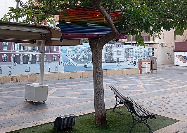 Lorcaíris denuncia una nueva vandalización del banco arcoíris de Lorca y exige una condena institucional firme al Ayuntamiento Lorcaíris denuncia una nueva vandalización del banco arcoíris de Lorca y exige una condena institucional firme al Ayuntamiento