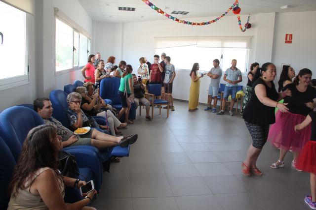 Los usuarios del Centro Integral para Personas con Discapacidad (CIPED) celebran su fiesta de fin de curso - 1, Foto 1